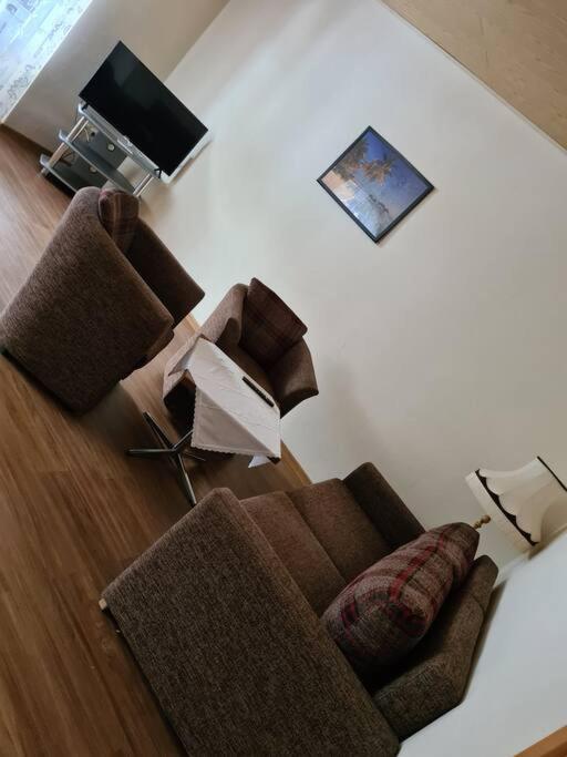 Gemuetliche Ferienwohnung Am Waldrand Elgersburg 外观 照片